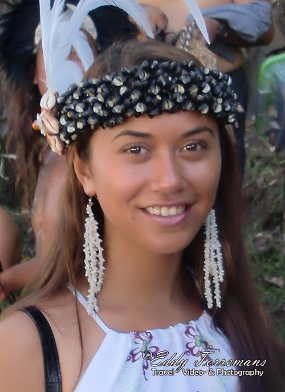 Art festival-2-bis A beautiful lady of Rapa Nui at the Marquesas Art & Culture Festival 2015