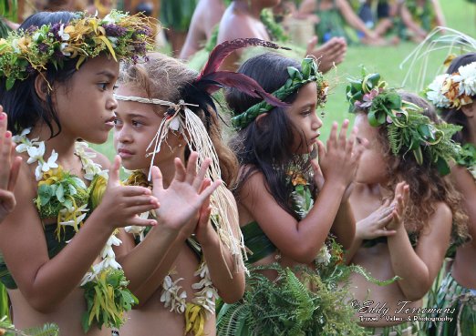 Art festival-5 Beautiful decorated kids at Hiva Oa Art & Dance Festival - Marquesas - december 2015