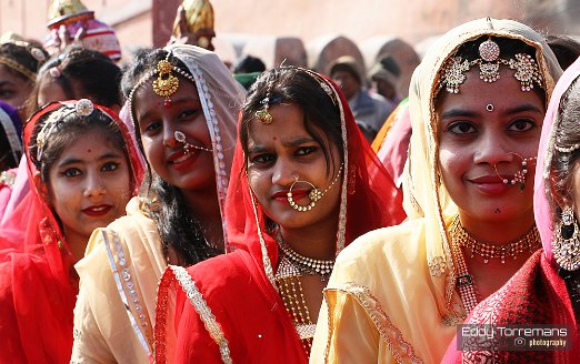 Pretty girls of Bikaner Rajasthan is famous for its ancient and modern cultural heritage. It is India's largest state by area. Bikaner is a colourful town in Rajasthan known for its...