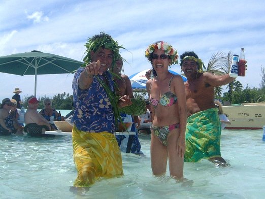 Fun in Huahine Good vibes in Huahine with the Nautical Band - April 2004