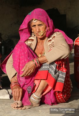Jodhpur This woman belongs to the famous Bishnoi group. Characteristic are the abundance of jewelry. December 29, 2019