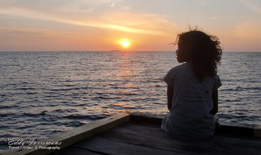 Sunset-1 Watching sunset - Sawinggarai Village - Raja Ampat - Indonesia - january 2016
