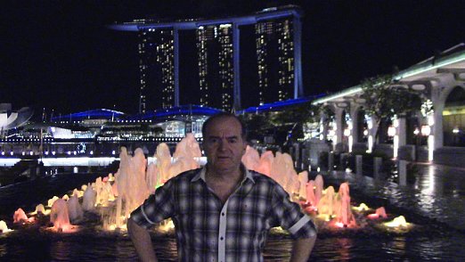 Singapore-14 Marina Bay Sands at the background - Singapore - December 8, 2013