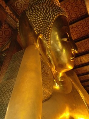 Reclining Buddha Reclining Buddha - Bangkok - December 2013