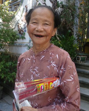 Danang Teethless smile - Danang - December 2012