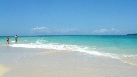 Zanzibar Beaches The indian ocean is alive with tropical fish but the stunning beaches of Zanzibar are probably the most attractive in the wide region - Zanzibar - August 2006